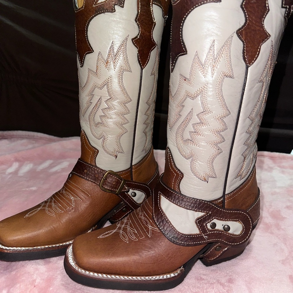 Stylish Brown and Cream Western Heeled Boots